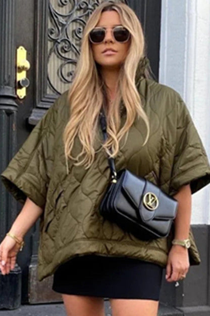 Manteau court matelassé à col montant